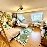 Dschungel Wohnung, Geraeumig, Netflix, Sonos, Zentral Apartment