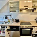Dschungel Wohnung, Geraeumig, Netflix, Sonos, Zentral 뒤스부르크