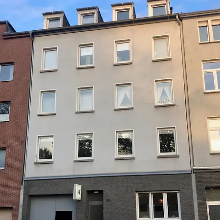 Apartment Dschungel Wohnung, Geraeumig, Netflix, Sonos, Zentral