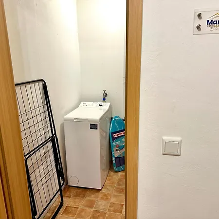 Dschungel Wohnung, Geraeumig, Netflix, Sonos, Zentral