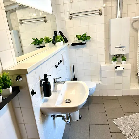 Dschungel Wohnung, Geraeumig, Netflix, Sonos, Zentral Apartment