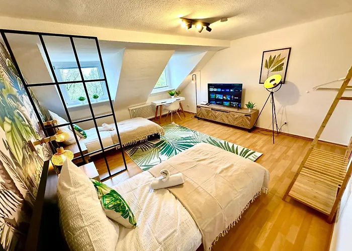 Dschungel Wohnung, Geraeumig, Netflix, Sonos, Zentral * דיסבורג