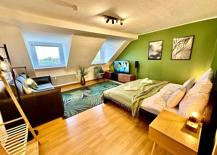 Dschungel Wohnung, Geraeumig, Netflix, Sonos, Zentral Daire *