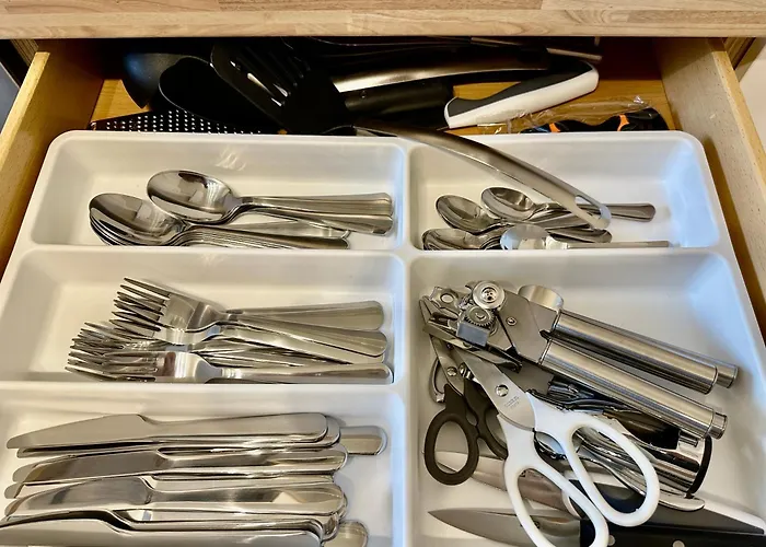 Dschungel Wohnung, Geraeumig, Netflix, Sonos, Zentral דירה *