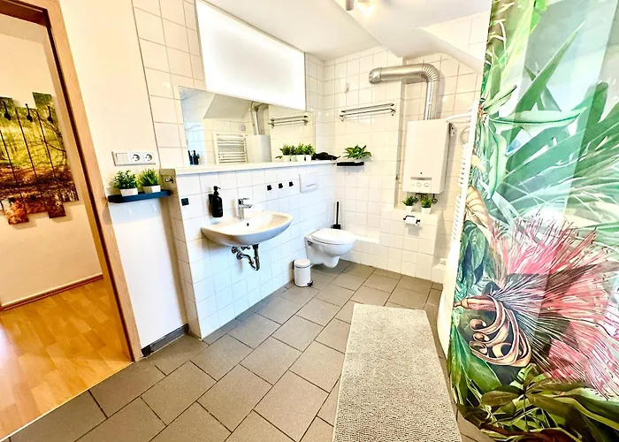 Dschungel Wohnung, Geraeumig, Netflix, Sonos, Zentral